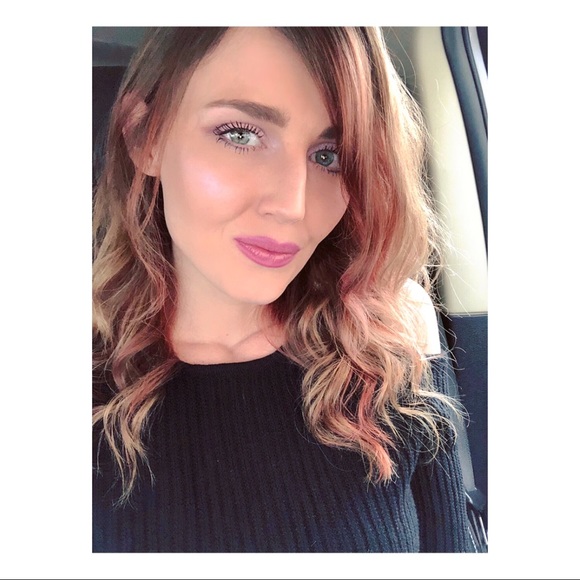 Meet your Posher, Whitney - Picture 1 of 4